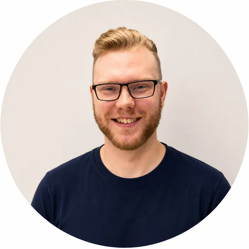 Aron, vinduespudser hos Fokus Rengøring
